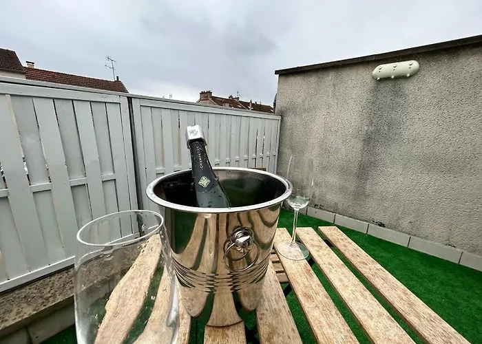 شقة Belin Cool Terrasse Et Parking Proche Centre رانس